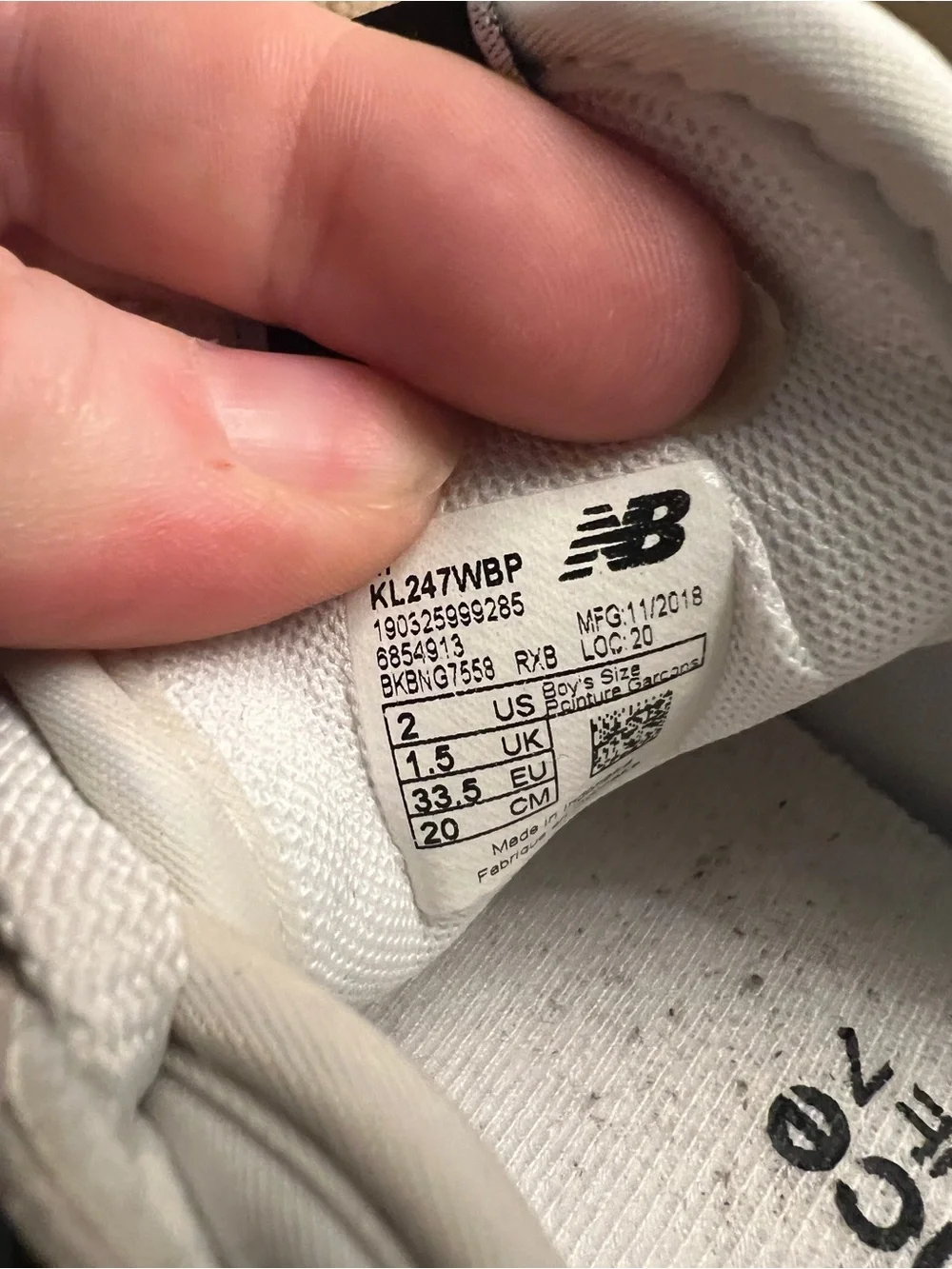 NEW BALANCE Classic 247 Casual Athletic Athleisure Sneakers‎ White Black Girls 2